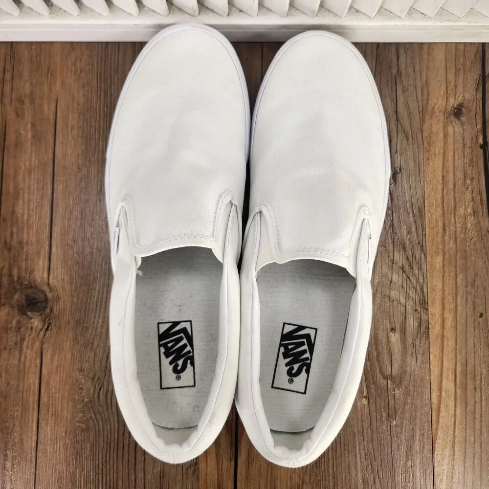 Vans Classic Slip-On Mens Size 11.5 True White Canvas Chic Skater Loafers Shoes
